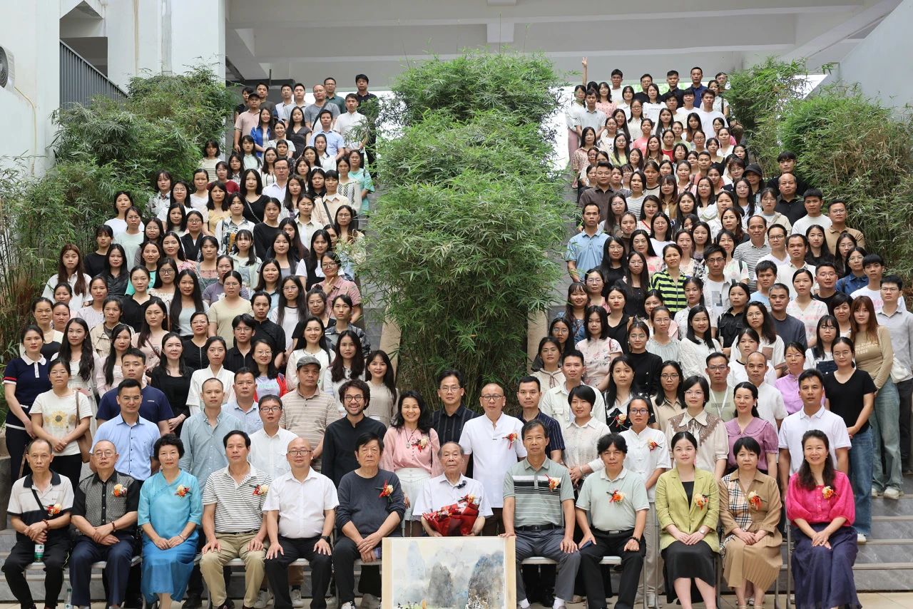桂平市中小学美术教师水彩画专题培训活动暨大藤峡水彩画社成立仪式在我校顺利举行 丨 江南游戏网站·(中国)官方网站